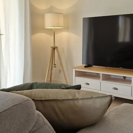 Casamea - T3 U Benesta * Talasani